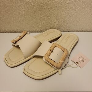 NWT Cristina Francini Off White Sandals Size 8